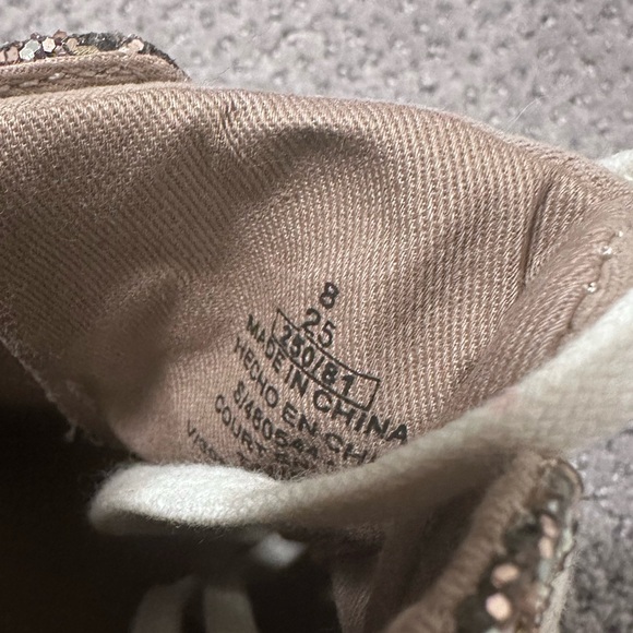 💫✨ 5 for $20 || super cute NWOT gold sparkle / sequin old navy sneakers - size 8 - Picture 10 of 10